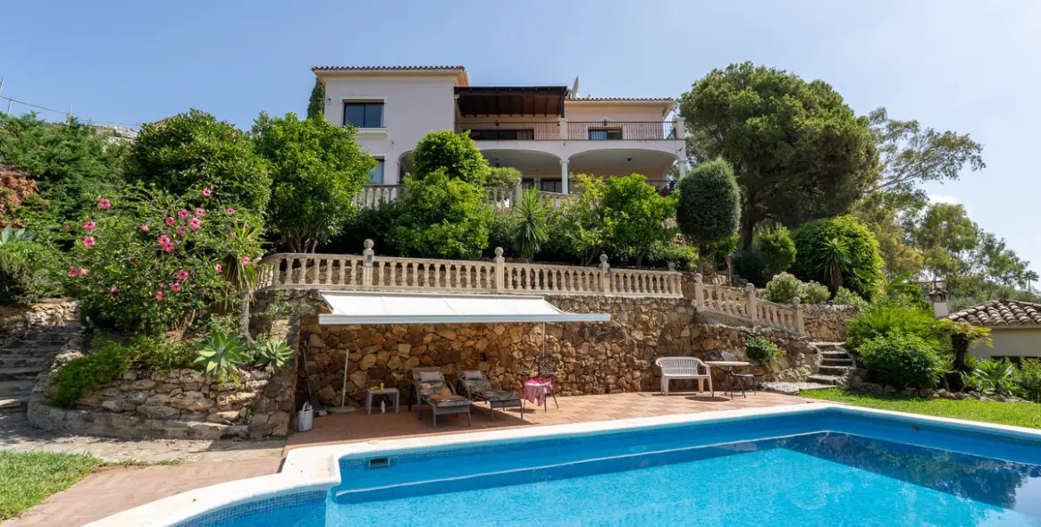 Продажа  отдельно стоящей виллы в Benahavís 46