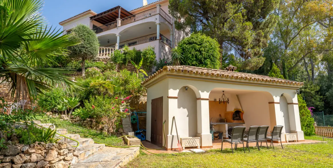 Продажа  отдельно стоящей виллы в Benahavís 49