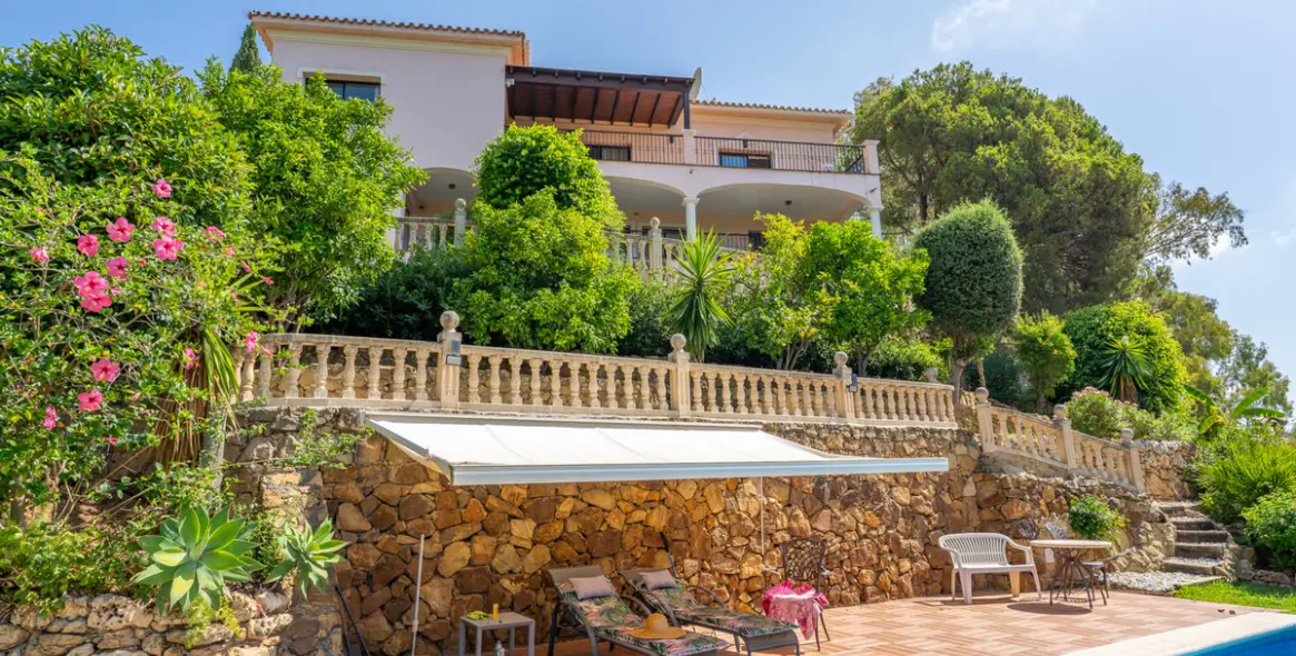 Продажа  отдельно стоящей виллы в Benahavís 50