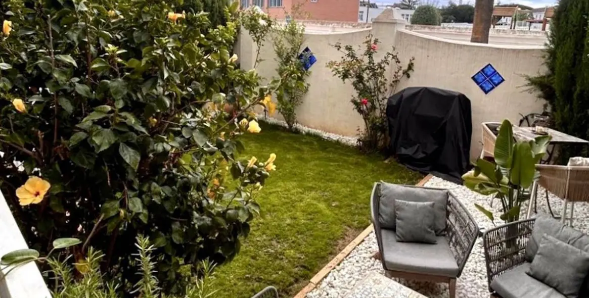 Short-term rent of ground floor apartment in Las Chapas 1