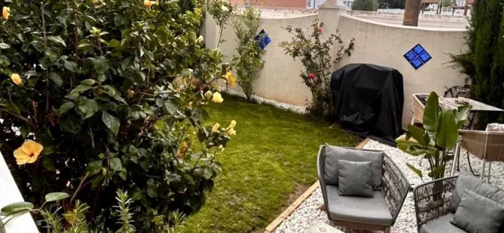 Short-term rent of ground floor apartment in Las Chapas 0