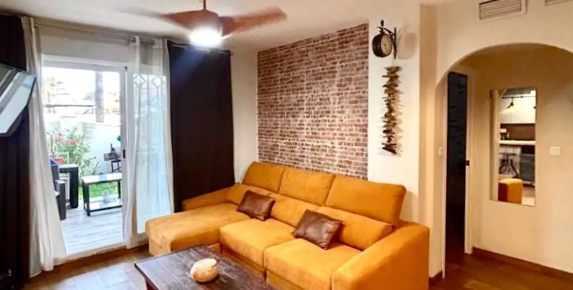 Short-term rent of ground floor apartment in Las Chapas 4