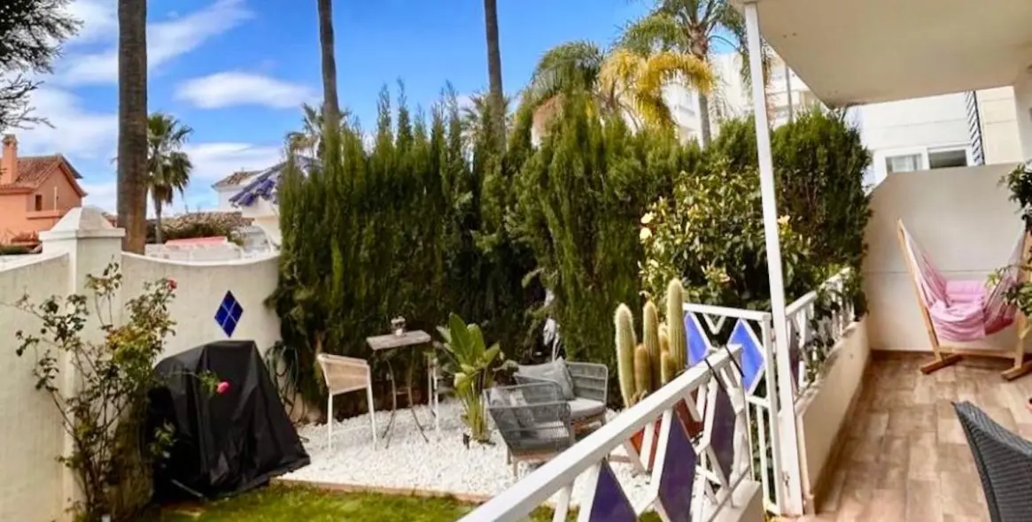 Short-term rent of ground floor apartment in Las Chapas 11