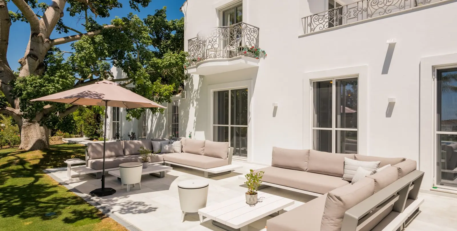 Venta de villa independiente en Nueva Andalucía 4
