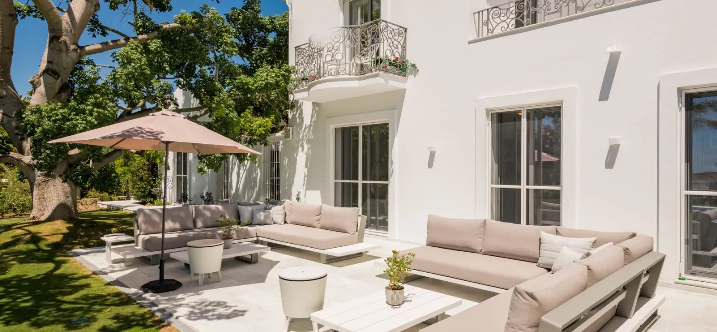 Venta de villa independiente en Nueva Andalucía 3