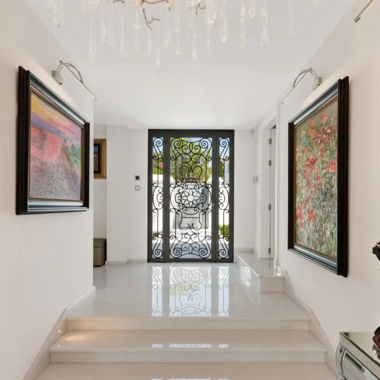 Venta de villa independiente en Nueva Andalucía