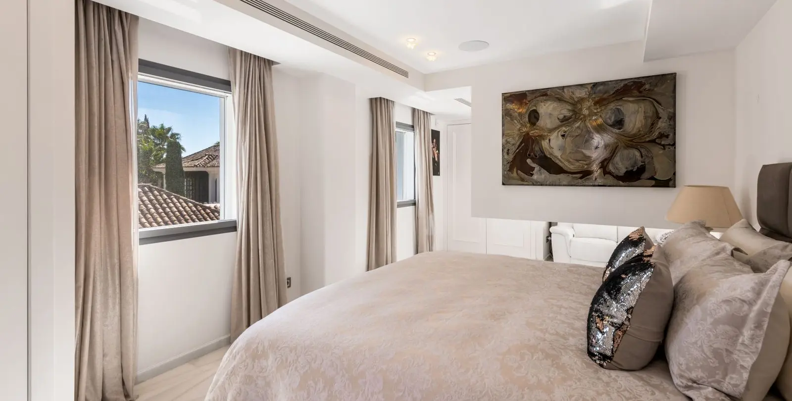 Venta de villa independiente en Nueva Andalucía 16