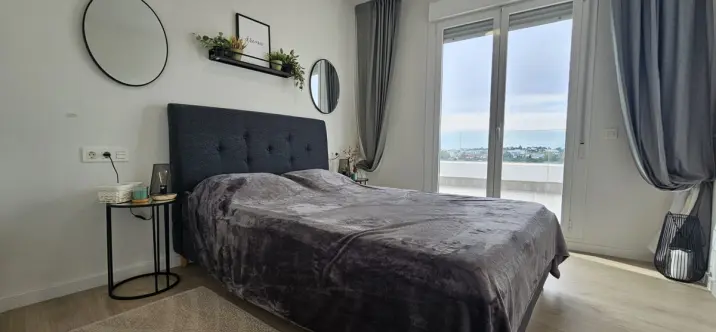 Long-term rent of penthouse in Nueva Andalucía 4