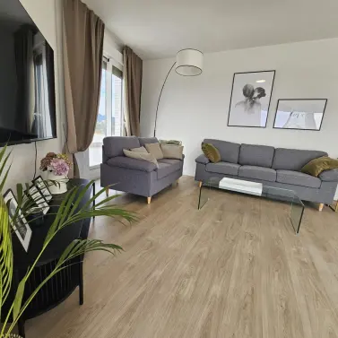 Long-term rent of penthouse in Nueva Andalucía