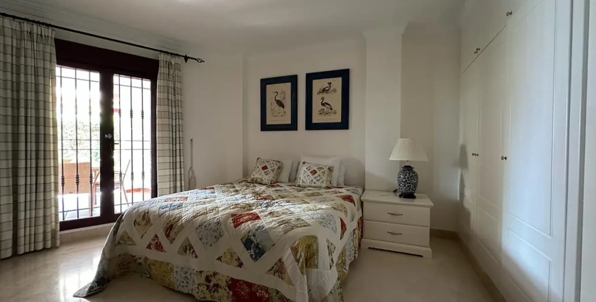 Краткосрочная аренда апартаментов на первом этаже в San Pedro de Alcántara 2