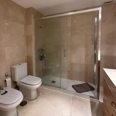 Alquiler a corto plazo de apartamento en planta baja en San Pedro de Alcántara