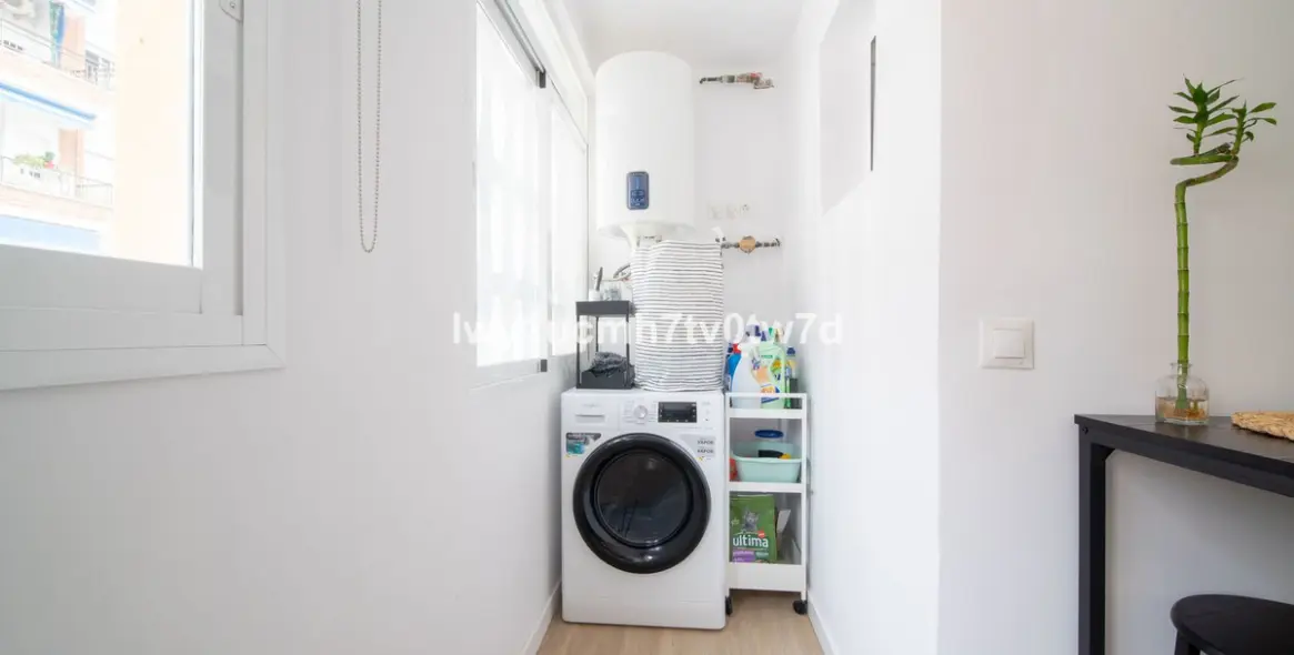 Venta de apartamento en planta media en Rincón de la Victoria 8