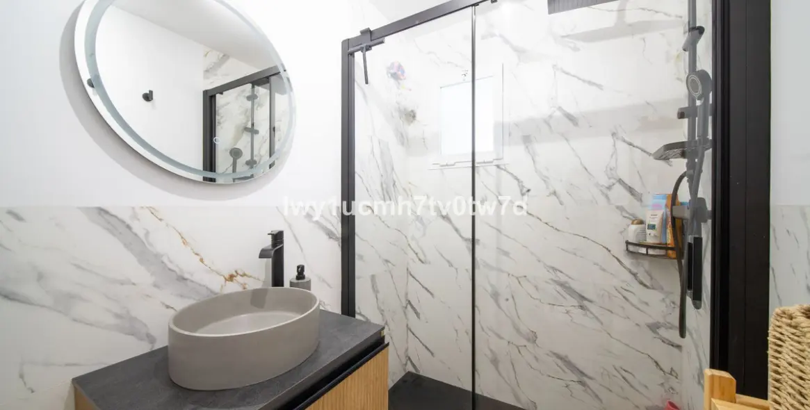 Venta de apartamento en planta media en Rincón de la Victoria 15