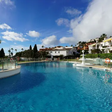 Продажа апартаментов на первом этаже в El Paraiso