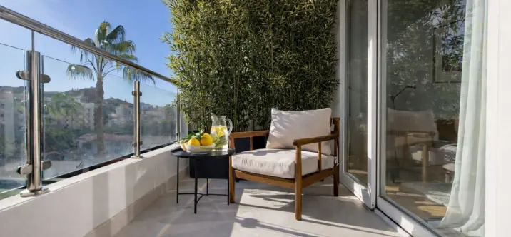 Sale of middle floor apartment in Fuengirola 1