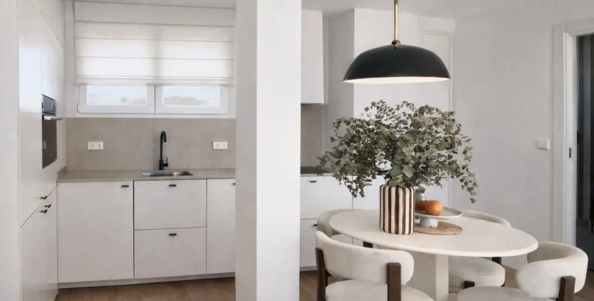 Sale of middle floor apartment in Fuengirola 11