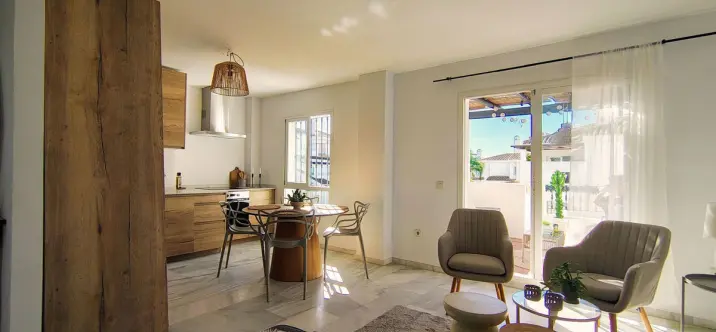 Sale of penthouse in Nueva Andalucía 2