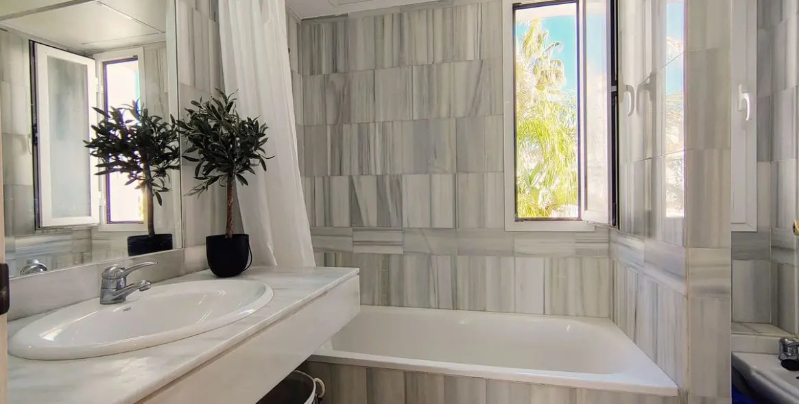 Venta de ático en Nueva Andalucía 14