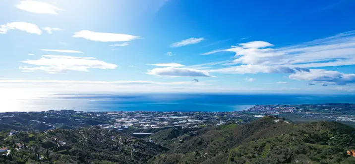 Продажа  отдельно стоящей виллы в Arenas 4