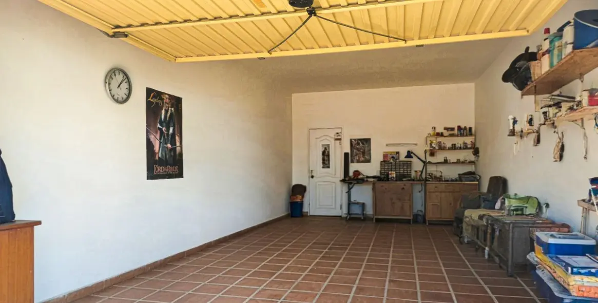 Sale of detached villa in Arenas 44
