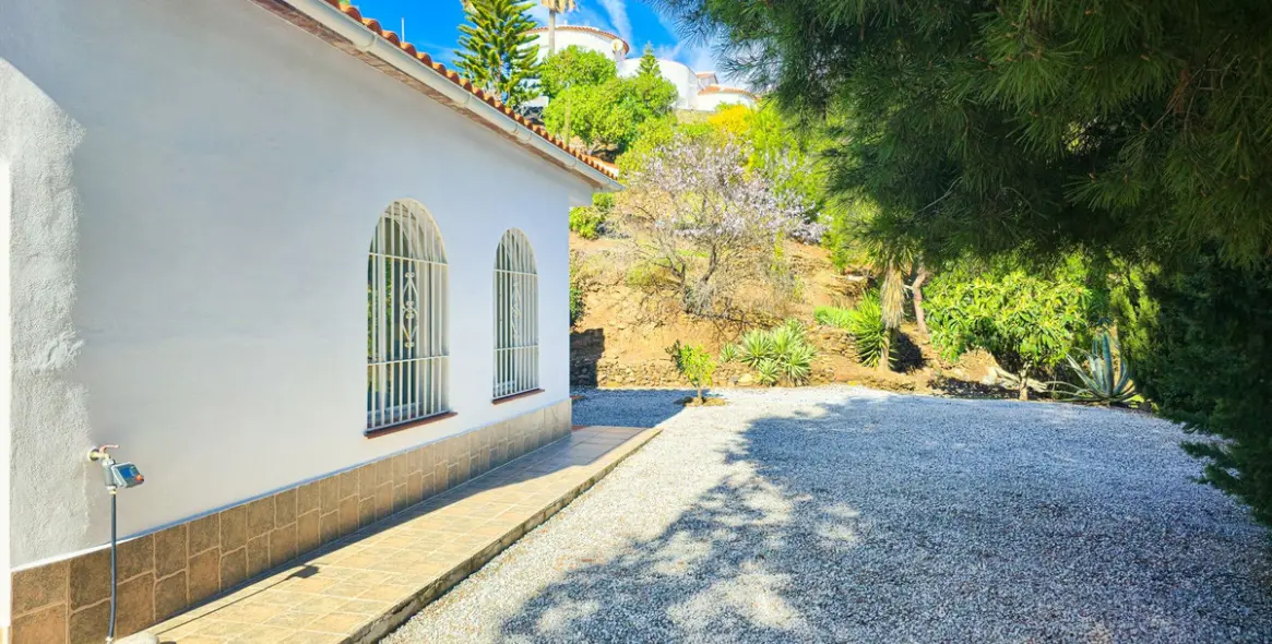 Sale of detached villa in Arenas 46