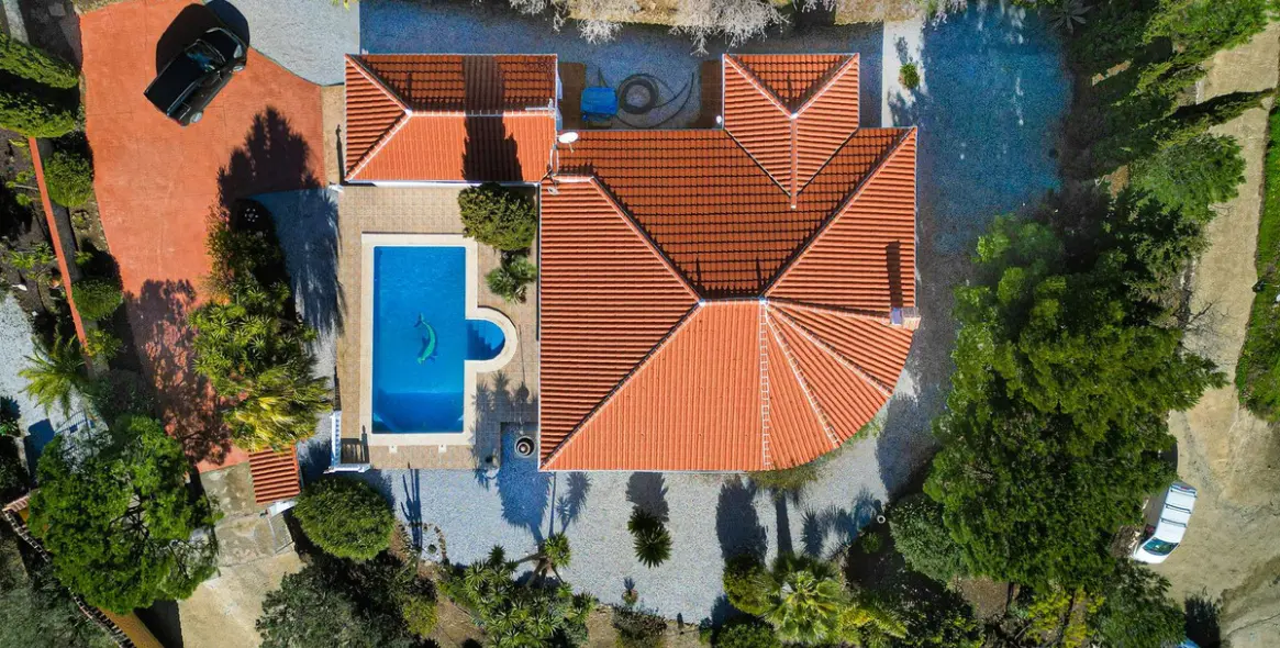 Sale of detached villa in Arenas 47