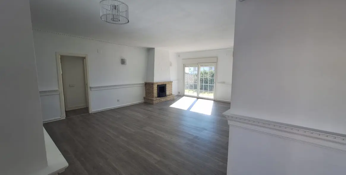 Sale of detached villa in El Chaparral 7