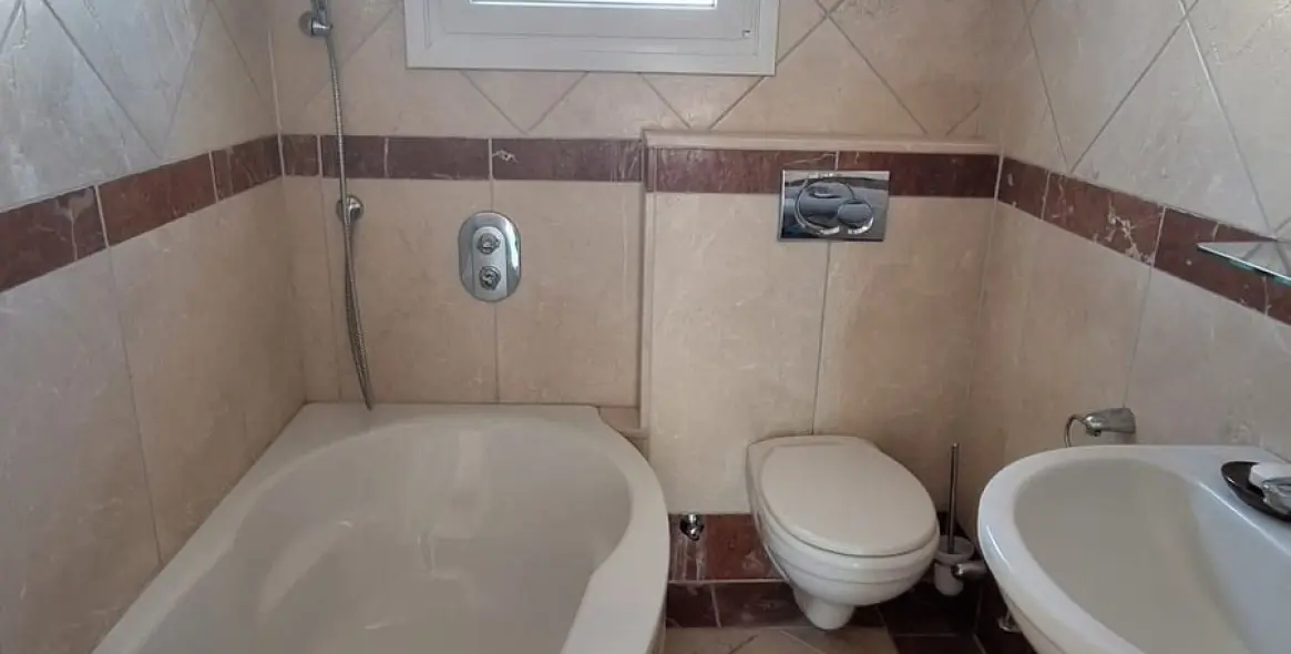 Sale of detached villa in El Chaparral 16