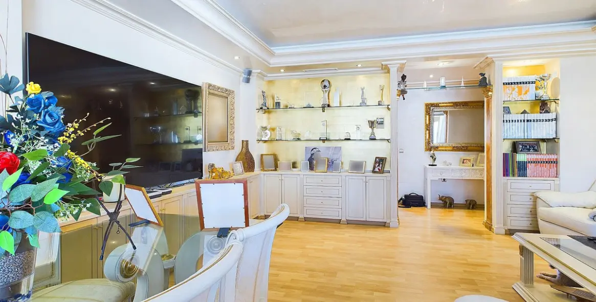 Sale of penthouse in Estepona 5