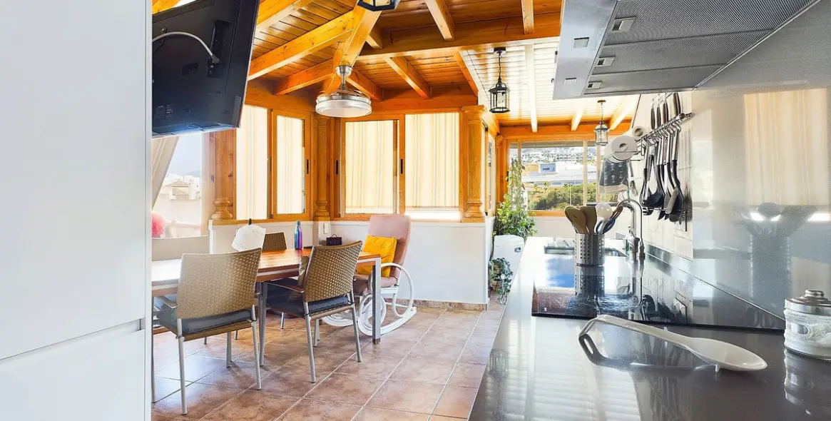 Sale of penthouse in Estepona 6