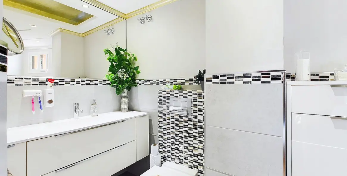 Sale of penthouse in Estepona 16