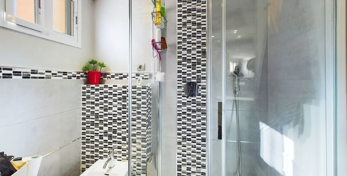 Sale of penthouse in Estepona 17