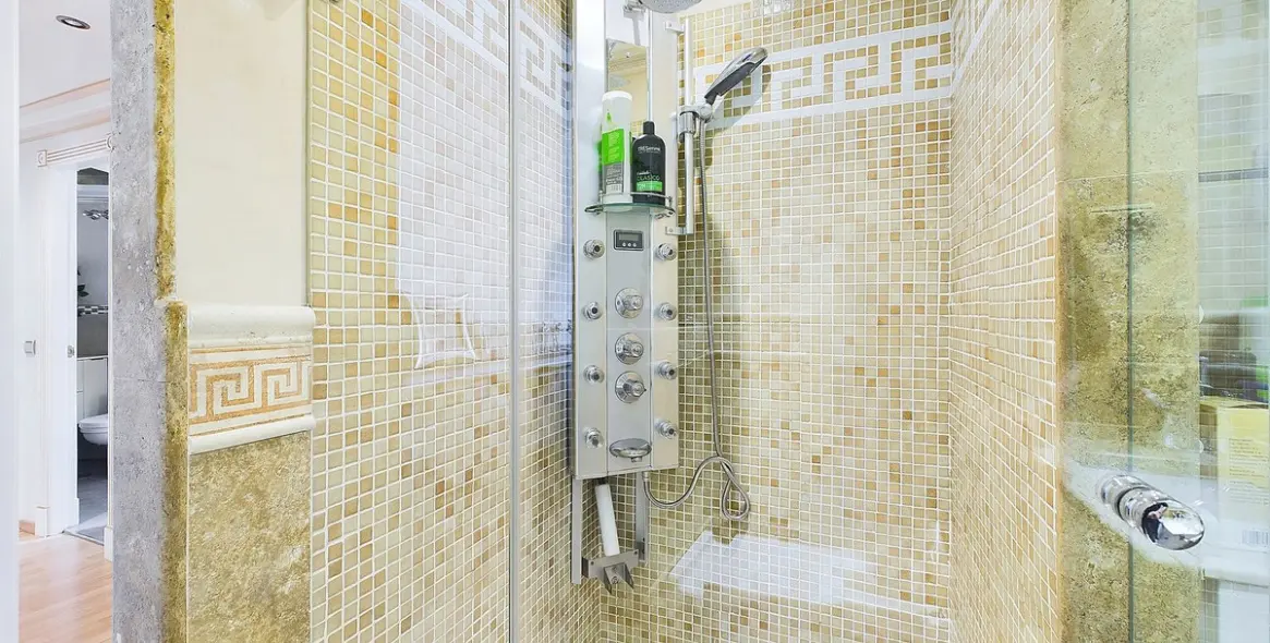 Sale of penthouse in Estepona 20