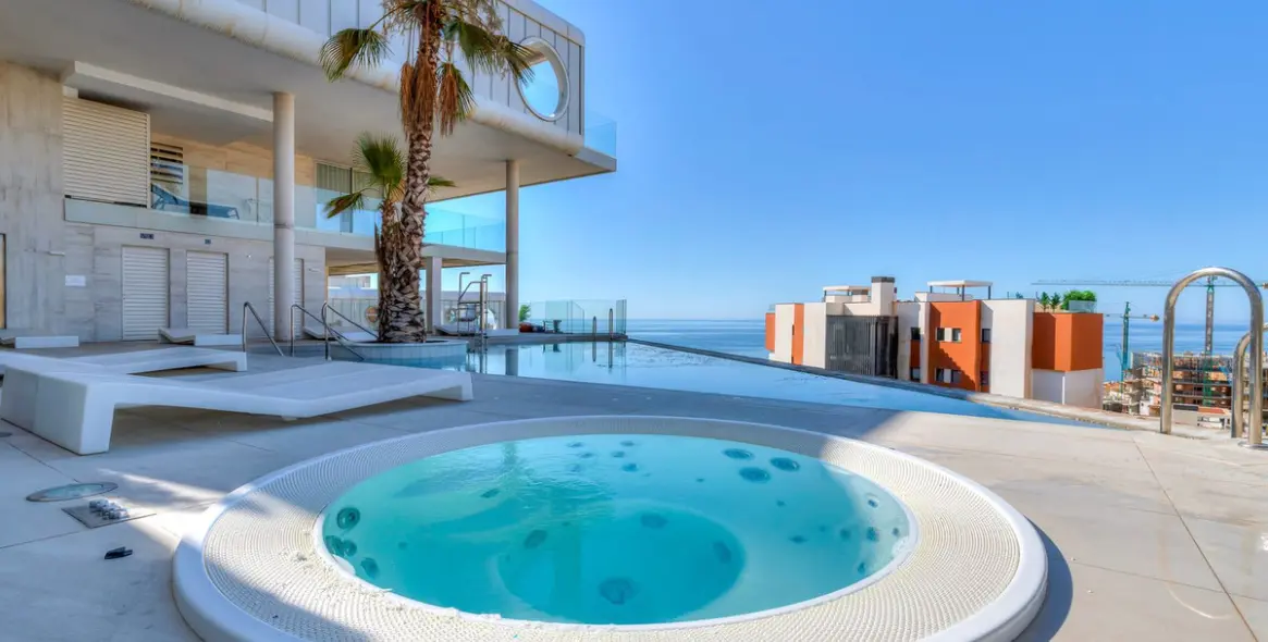 Venta de apartamento en planta media en Fuengirola 24