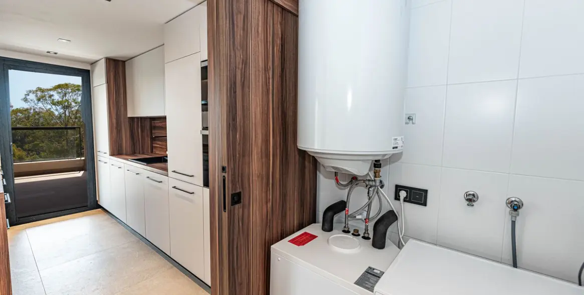 Sale of middle floor apartment in Nueva Andalucía 26