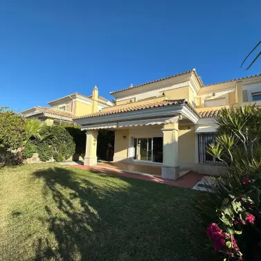 Sale of townhouse in Marbella