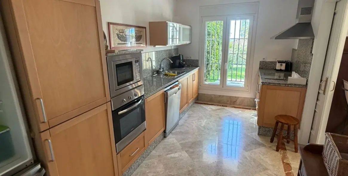 Sale of townhouse in Marbella 17