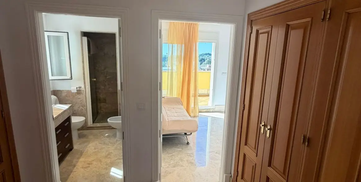 Sale of townhouse in Marbella 24