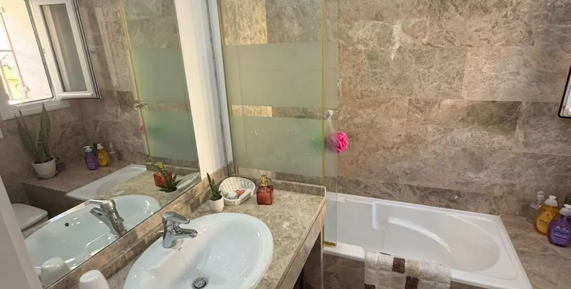 Sale of townhouse in Marbella 27