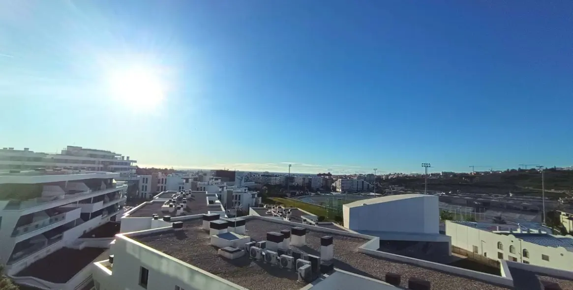 Long-term rent of penthouse in Estepona 4