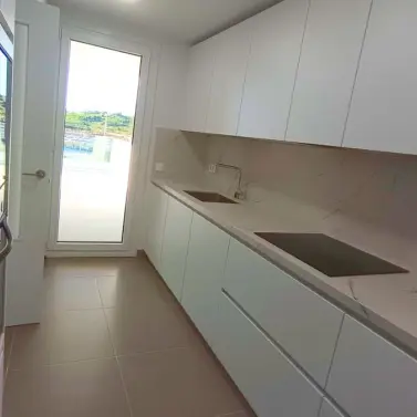 Long-term rent of penthouse in Estepona