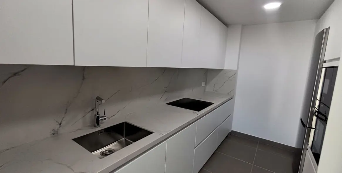 Long-term rent of penthouse in Estepona 7