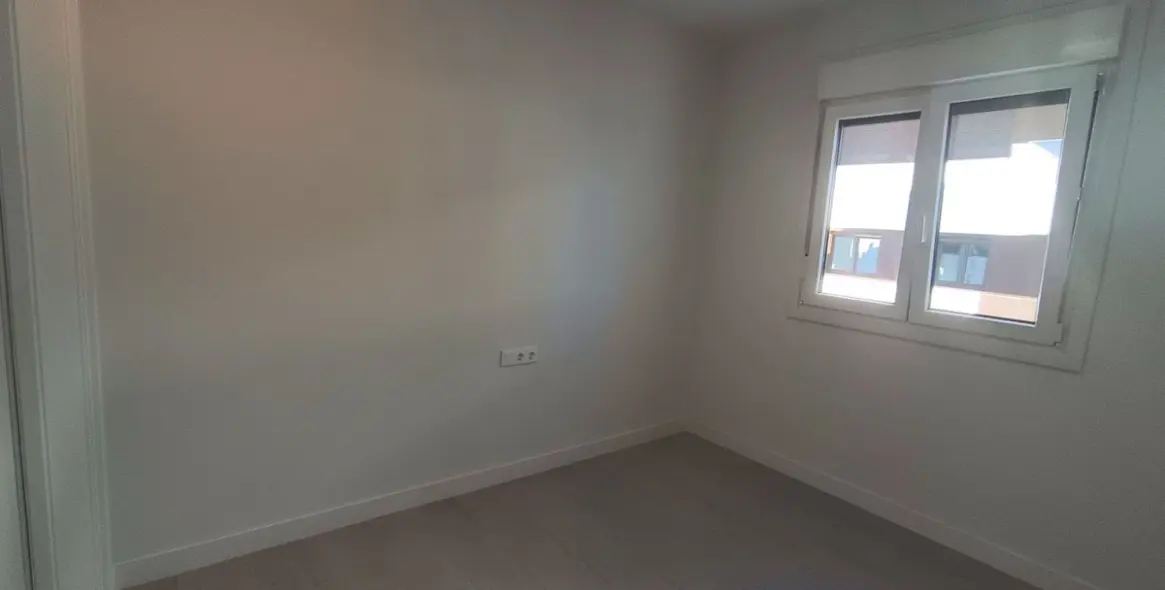 Long-term rent of penthouse in Estepona 14