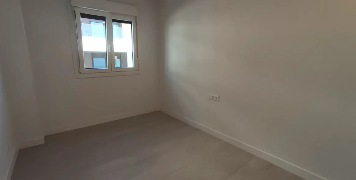 Long-term rent of penthouse in Estepona 18