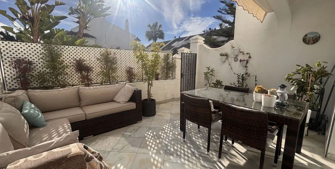 Alquiler a largo plazo de adosado en The Golden Mile 4