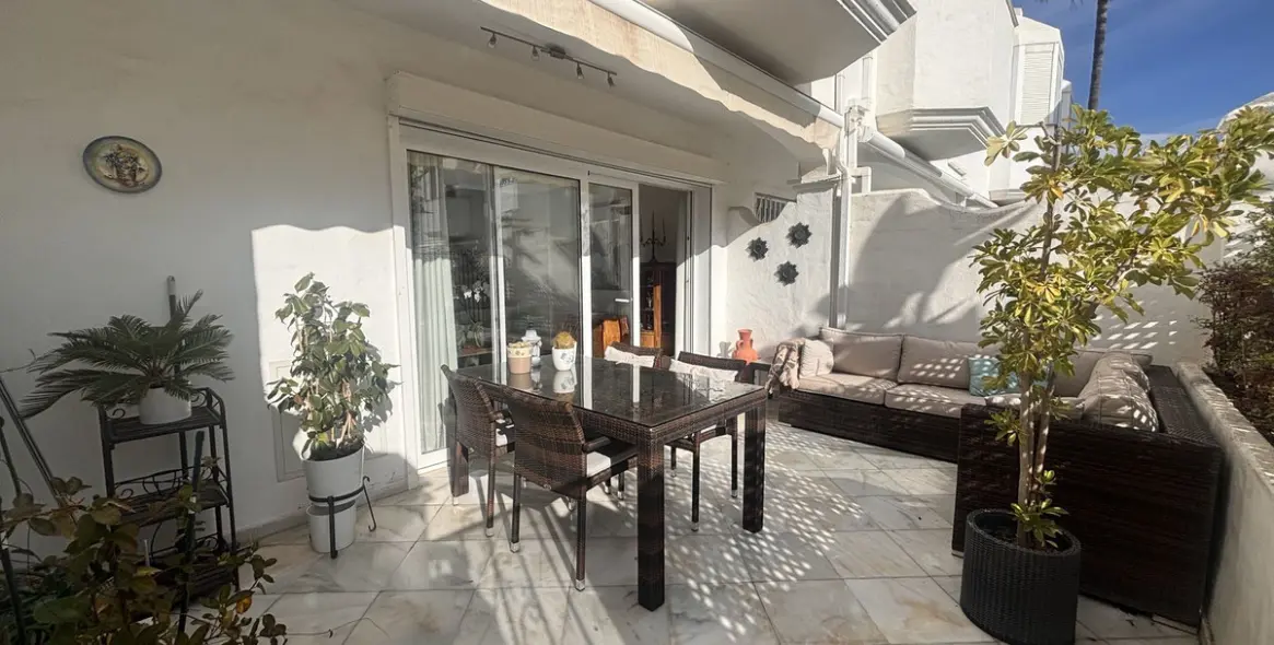 Alquiler a largo plazo de adosado en The Golden Mile 5