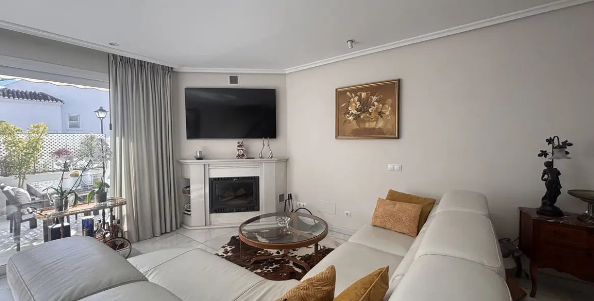 Alquiler a largo plazo de adosado en The Golden Mile 10