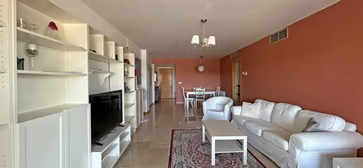 Sale of middle floor apartment in San Pedro de Alcántara 4
