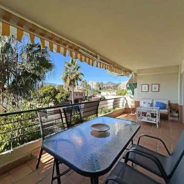 Продажа апартаментов на среднем этаже в San Pedro de Alcántara