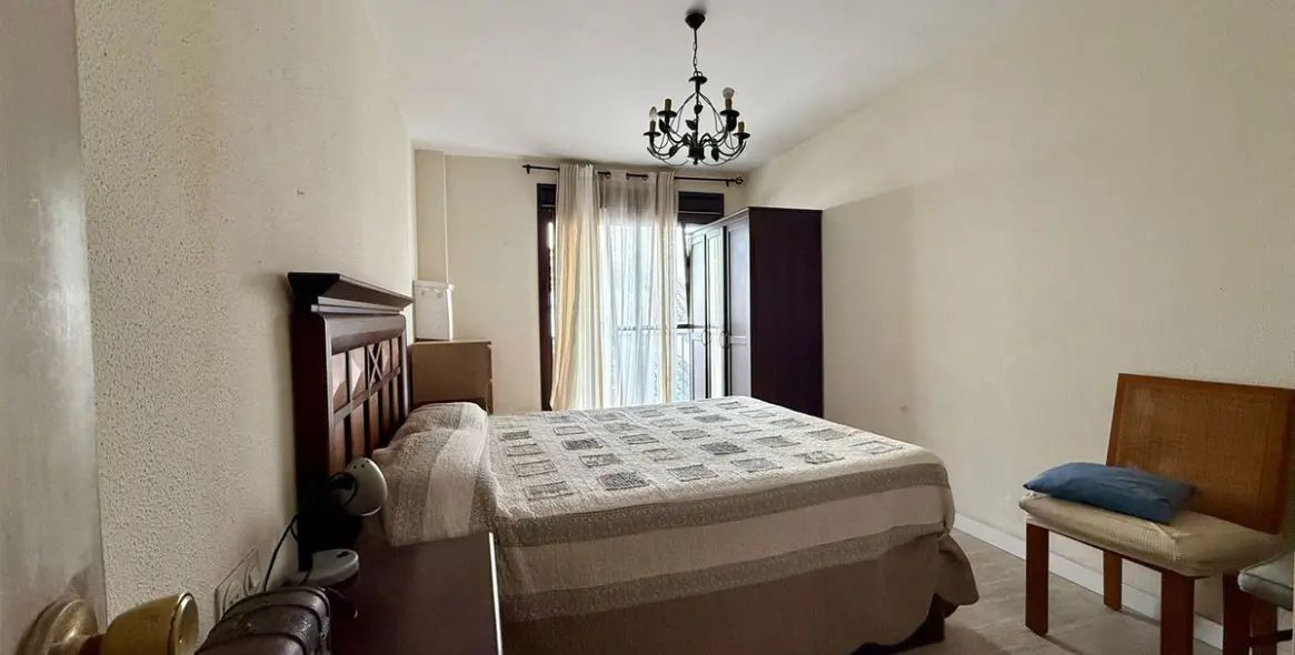 Sale of penthouse duplex in Estepona 1